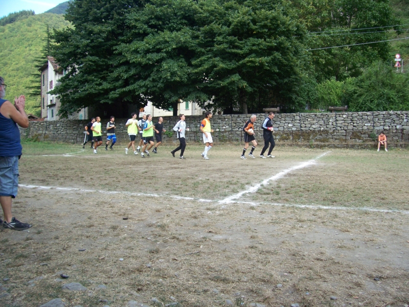  Image name: Calcio38.jpg 
 width: 800 pixel 
 height: 601 pixel 
 Size: 506695 bytes 
 Click to enlarge 